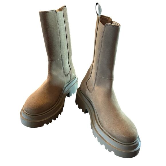 AQUA Jessy Suede  Pull On Booties Mid Calf Chelsea NEW Size 8.5 - Picture 2 of 9